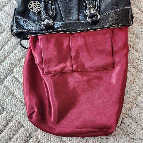 Saxx Deep Black Leather Tote Bag - Picture 10 of 16